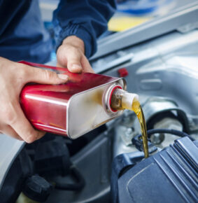 Estado del aceite del motor es importante para  evitar daños irreparables en el vehículo
