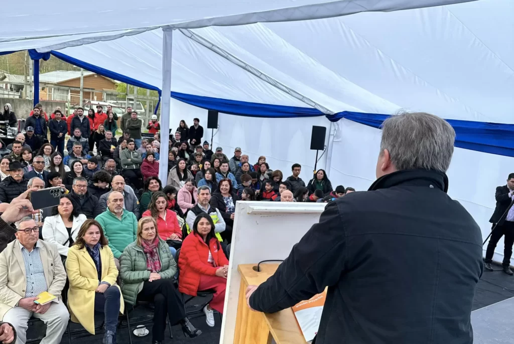 El Centro Comunitario Pichilo, con una inversión de $1.300 millones, se enmarca en las Medidas Sociales de MAPA. Este espacio brindará a las familias de Arauco infraestructura de calidad para mejorar su calidad de vida.