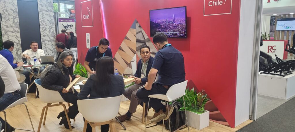 Exitosa participación tuvieron empresas de Concepción en la mayor feria maderera de Colombia