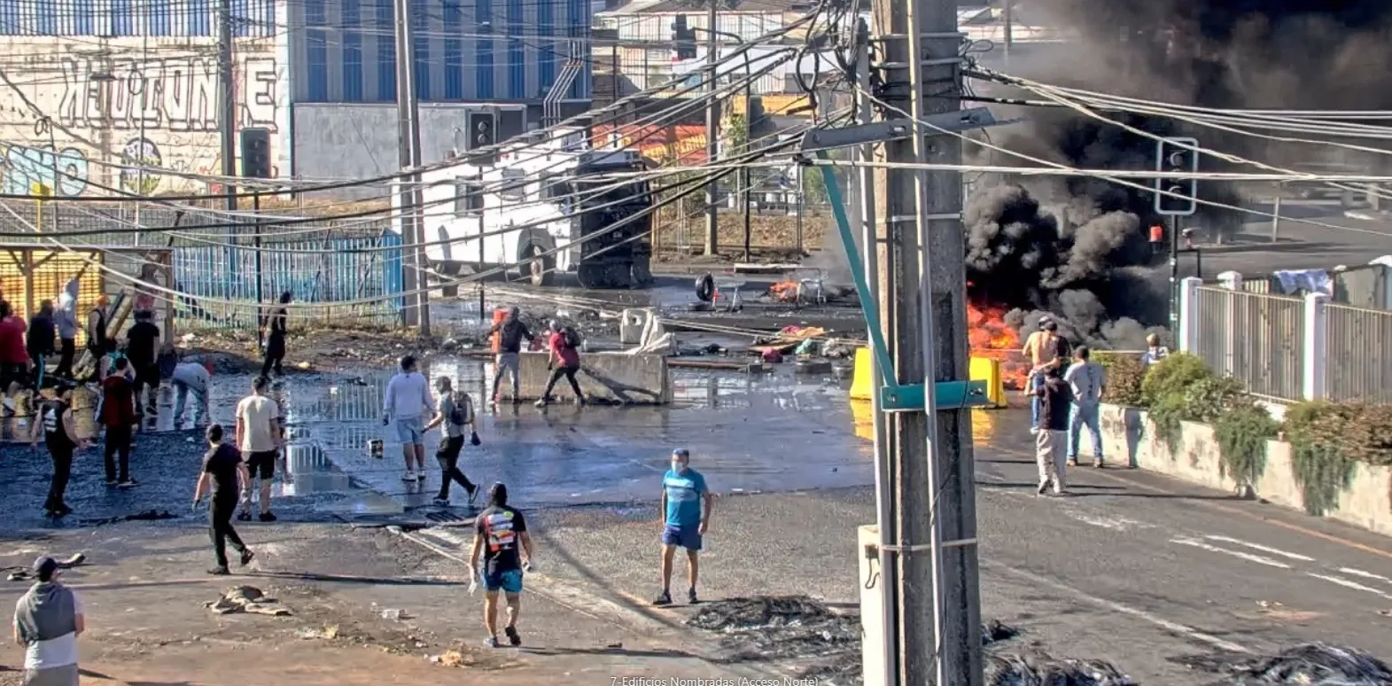 Puerto Coronel: Contratistas exigen inmediato cese de bloqueos