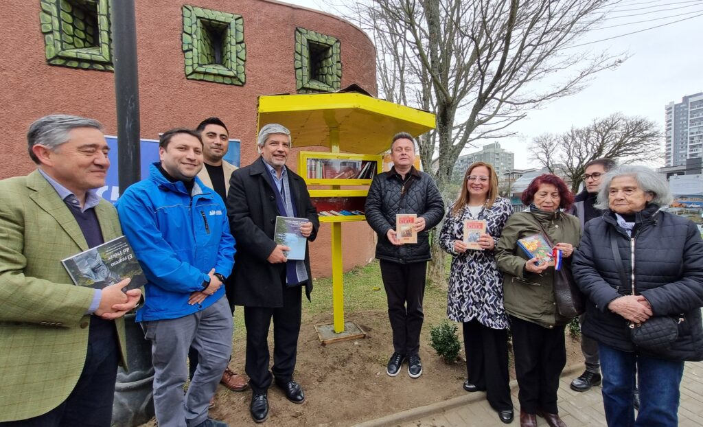 En Concepción, el gremio constructor fomenta el acceso gratuito a lectura  