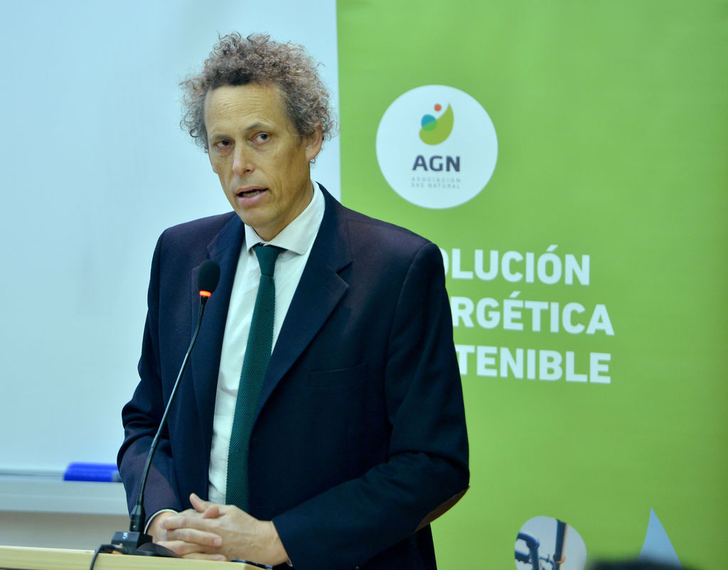 Claudio Seebach, decano de la Facultad de Ingeniería y Ciencias de la UAI