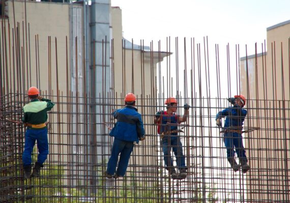 Fuerte contracción en permisos de edificación en Biobío: caída del 62,9% en agosto