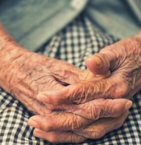 Reducción en nuevos pensionados refleja persistente desigualdad y caída de ingresos previsionales en Chile