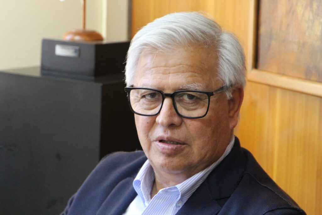 Gastón Saavedra, Senador.